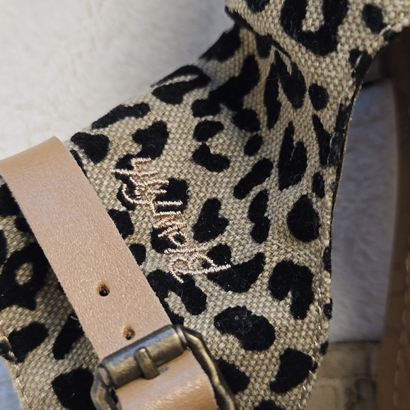 Blowfish Malibu Tan with Black Leopard Animal Print 1" Sandals Size 7.5 - Picture 8 of 10